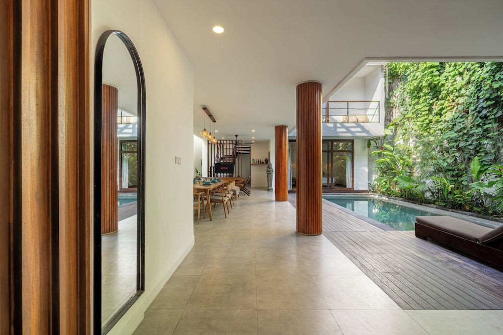 Green Moon Villa by Betterplace
