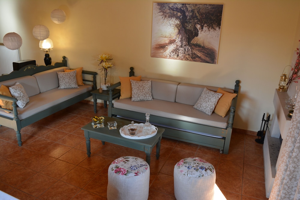 Elianthos Villa