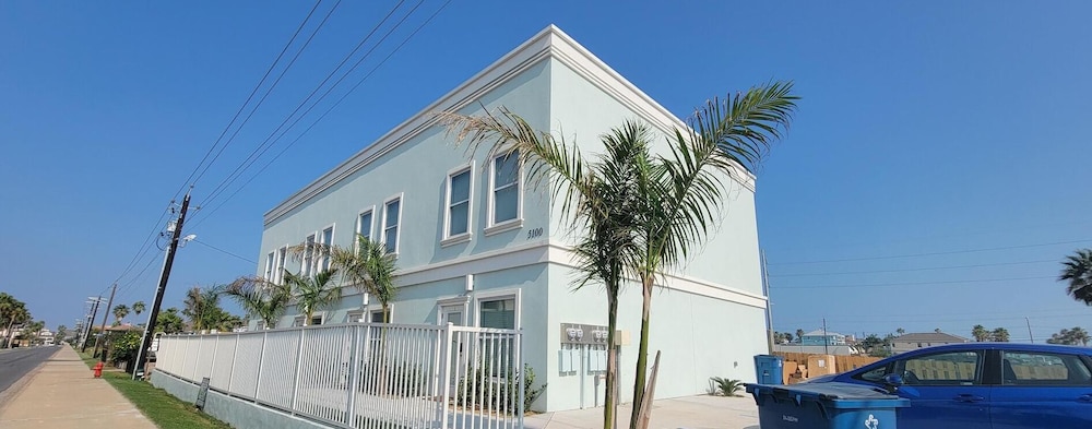 Villas De Laguna 4 3 Bedroom Townhouse
