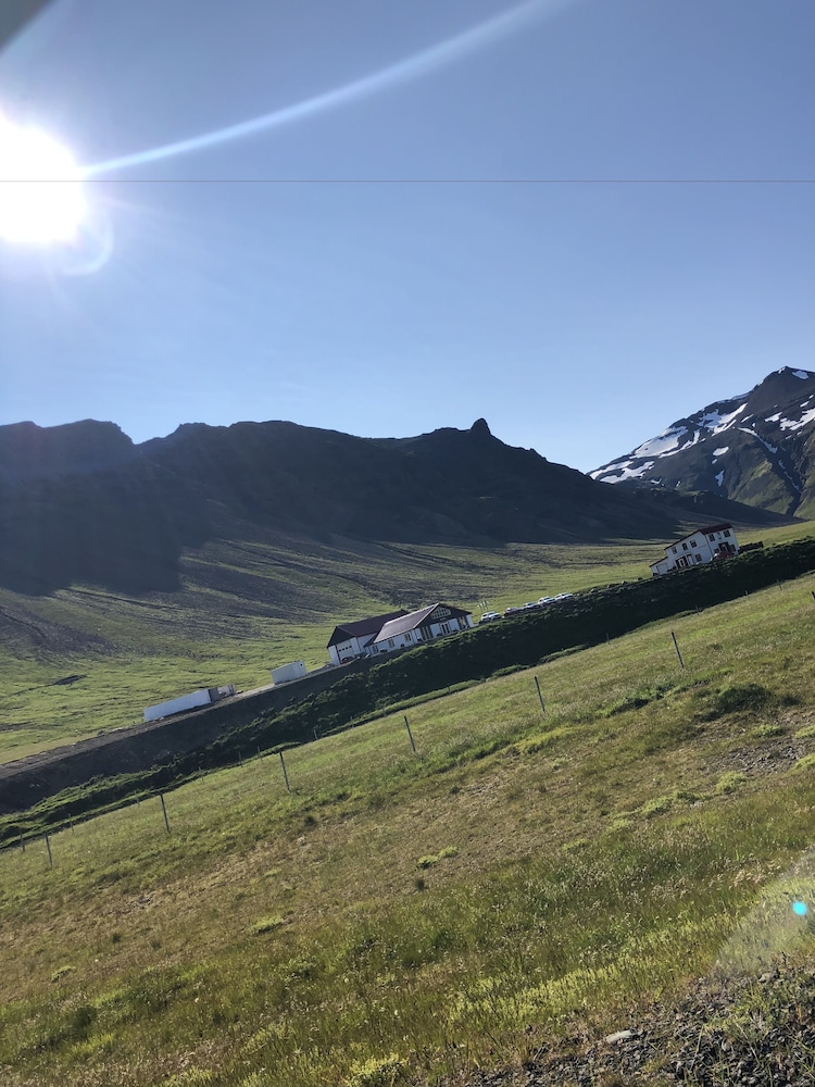 Kirkjufell Guesthouse and Apartments