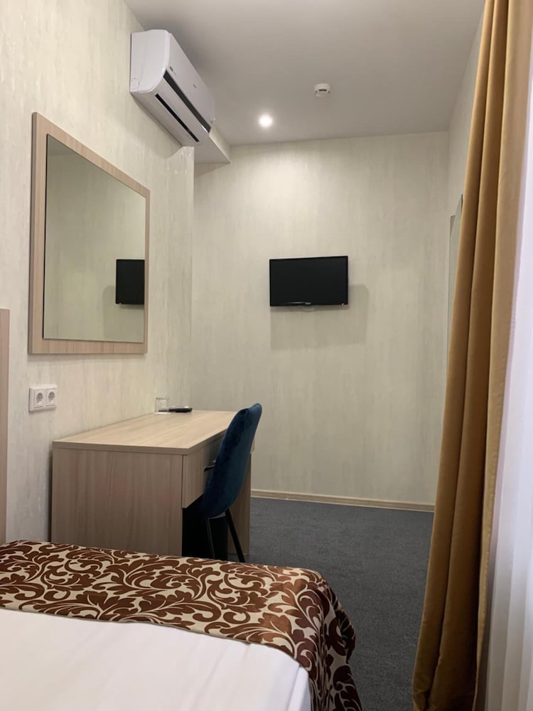 Matrix Hotel