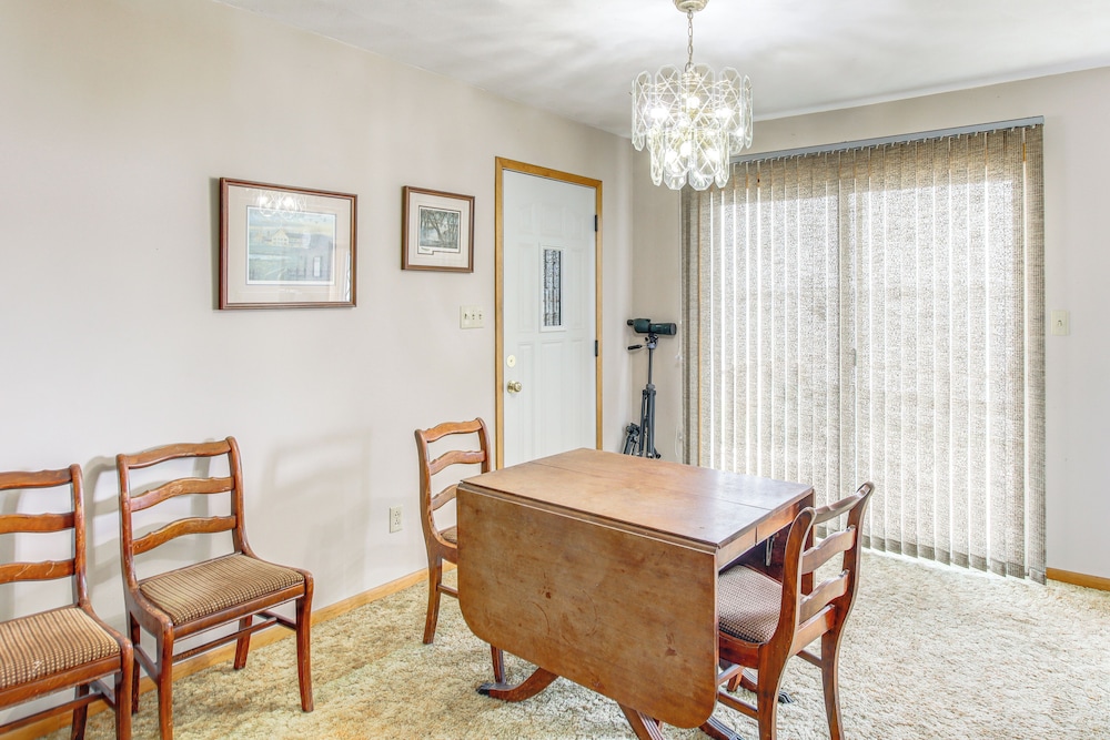 Riverfront Gem w/ Kayaks & Yard in Montrose!