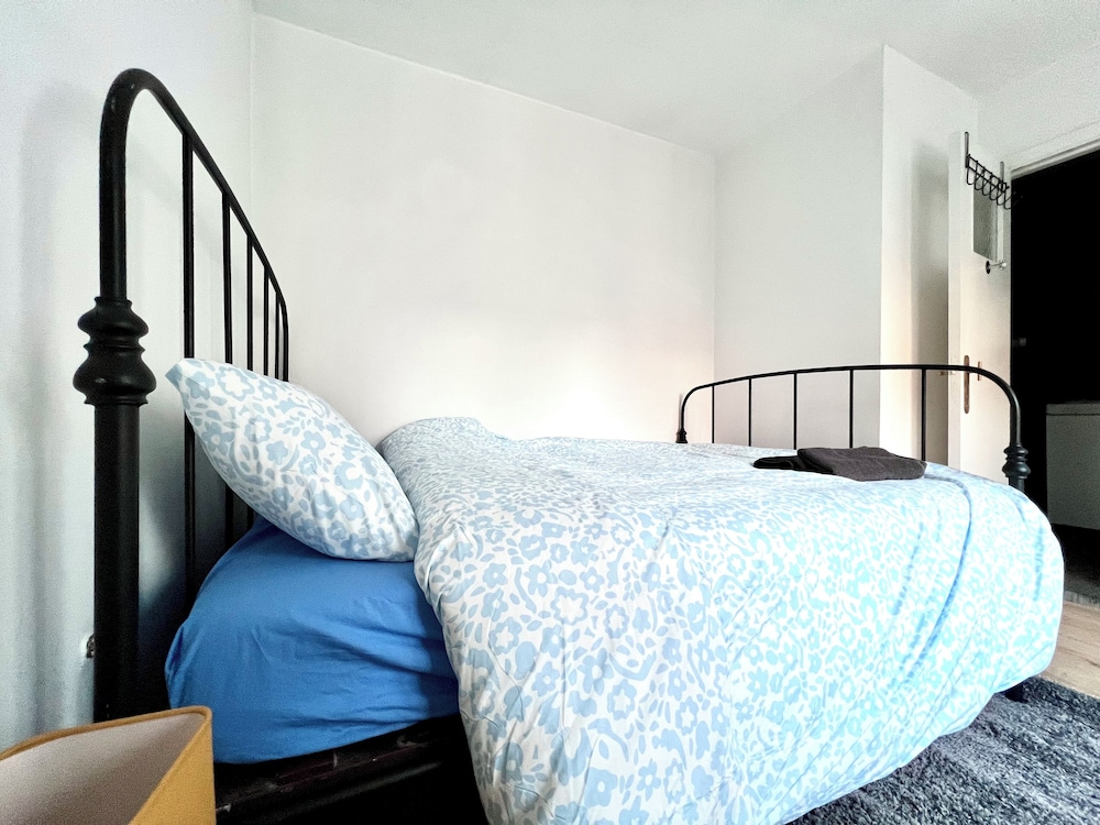 Spacious Family Apartment Midi