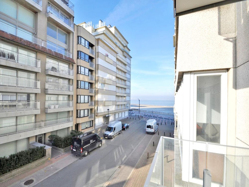 Apartment in Knokke Near Albertstrand Beach