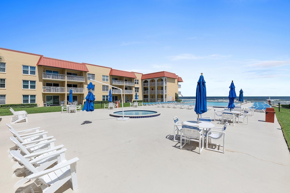 Point East 320