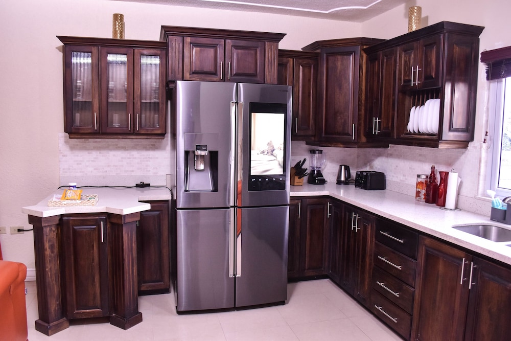 Executive Arcadia Luxury Guest Apartment view 5