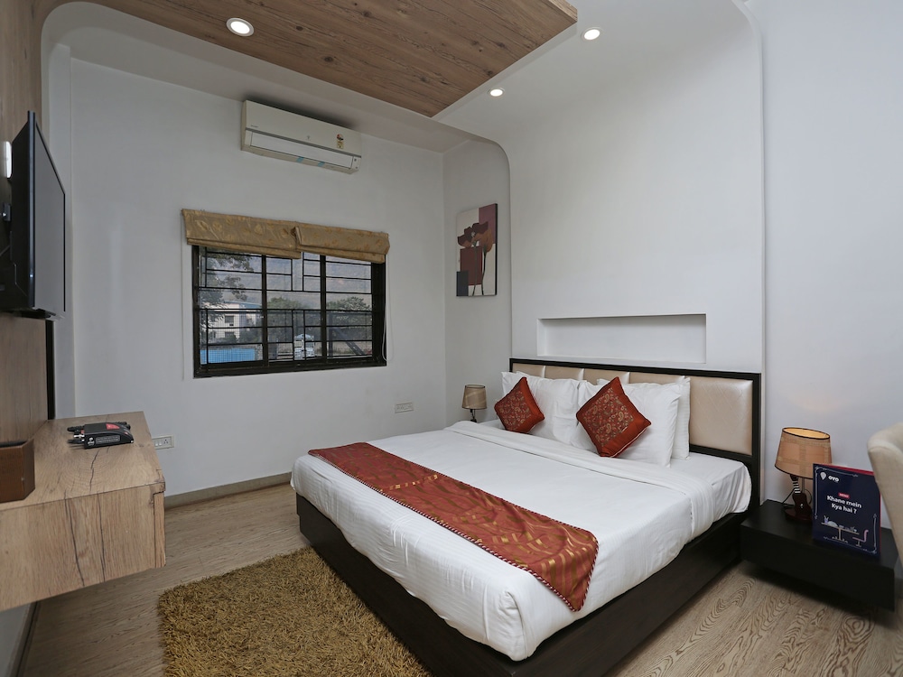OYO 6315 Golden Leaf Resort