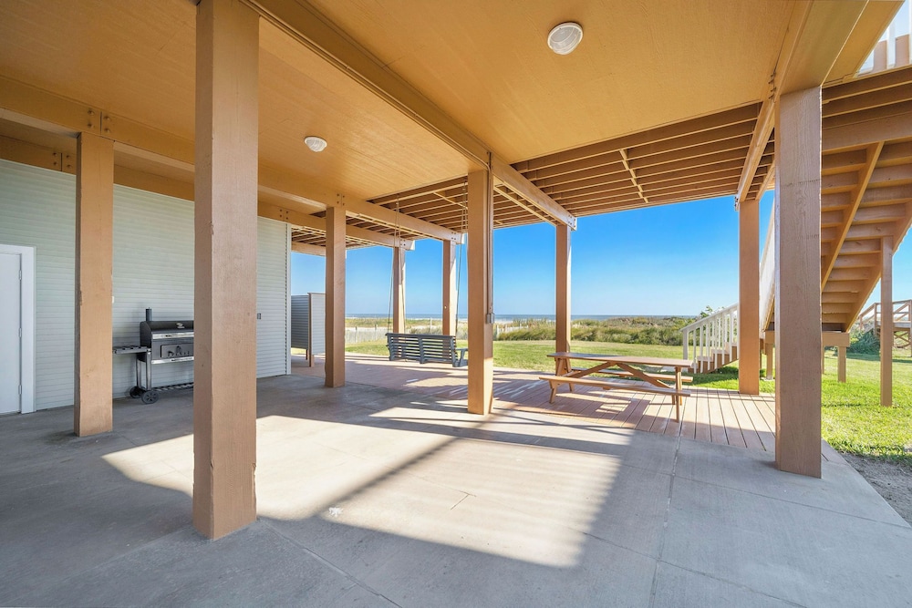 Beach Heaven by Ryson Vacation Rentals