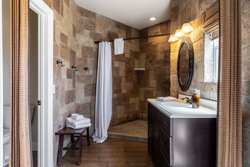 Wilson Creek Manor By Avantstay Sleeps 24 Amazing Estate w Pool Game Room