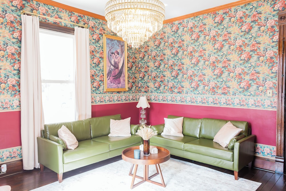 Blue Ridge Abbey Bed & Breakfast