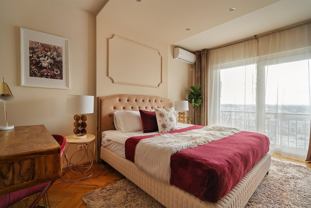 The Ruby Tower in Bucure ti view 5