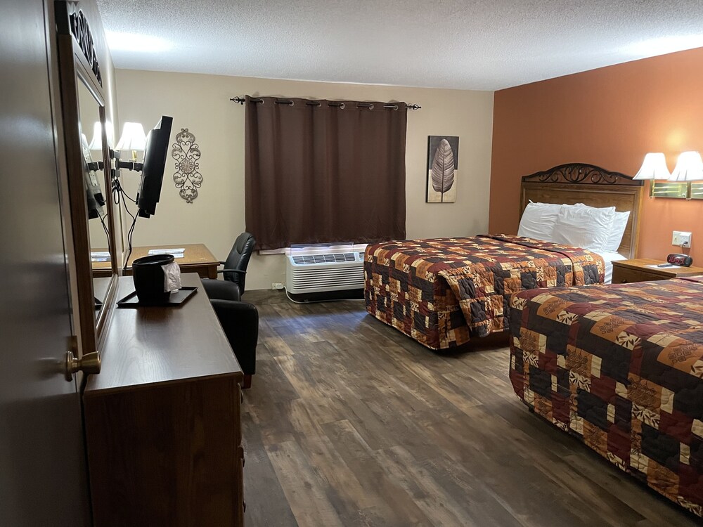 Southfork Motel and Grill
