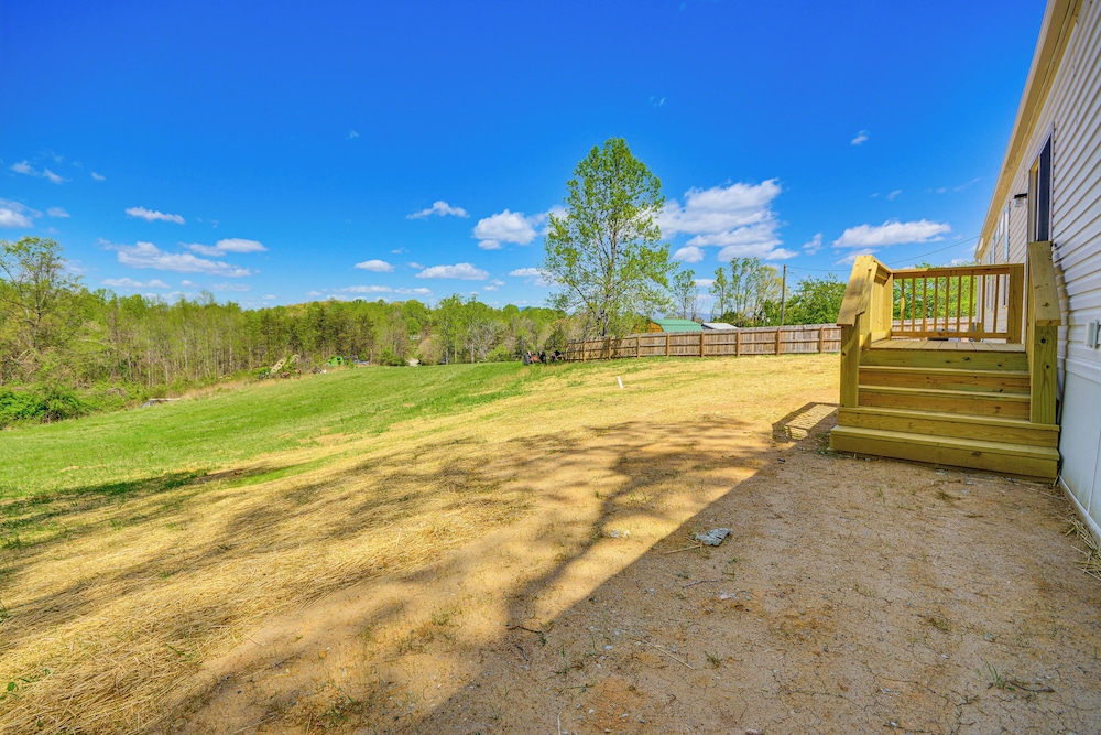 8 Mi to Main Street: Home w/ Yard in Bedford!