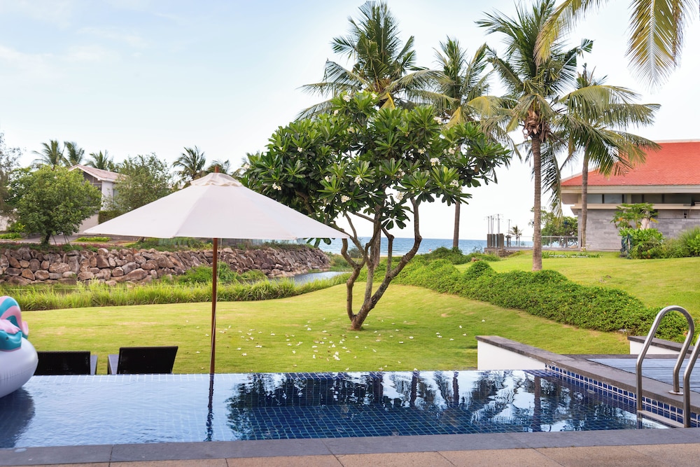 Ocean Luxury Villas Danang