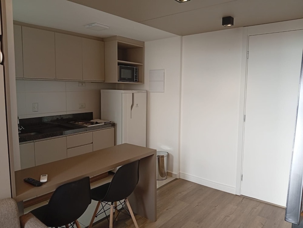 Modern Studio w/ Barbecue Grill Sel1110