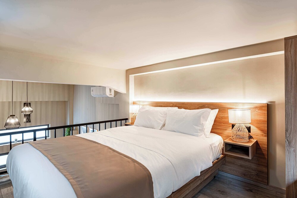 Noemi City Lofts