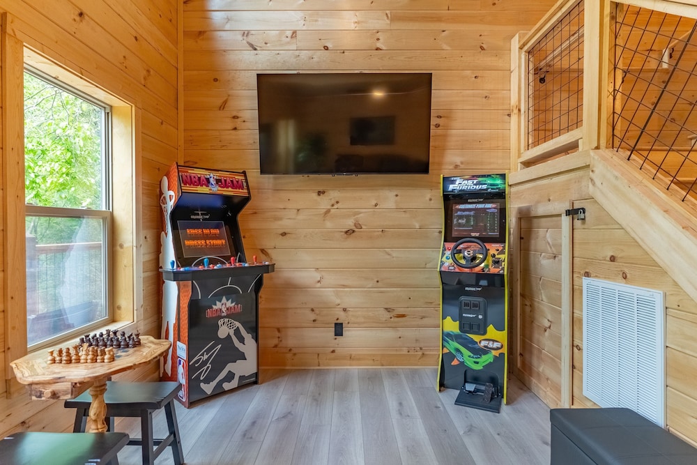 2 Brand New Cabins for Family Retreat