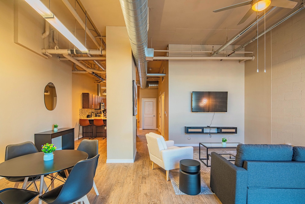 ROVE LIVING/KL - The Fredrick Tempe