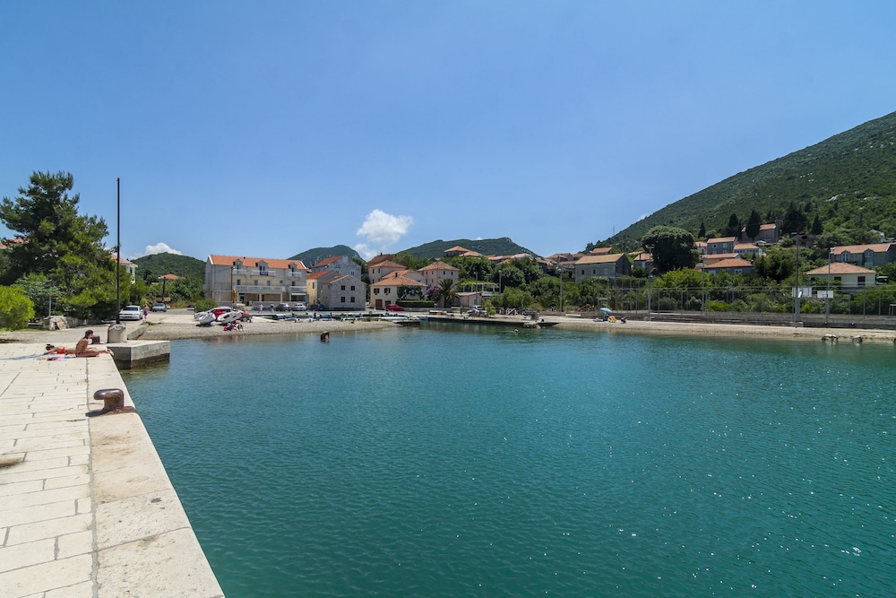 Villa Menalo