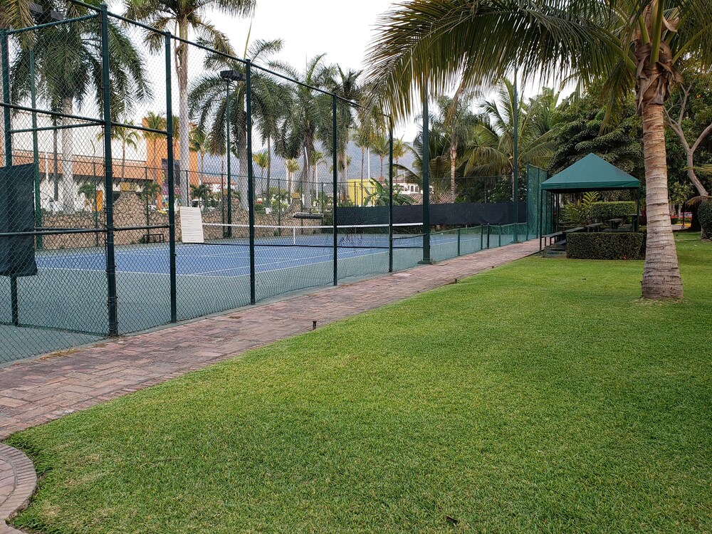 Photo 10