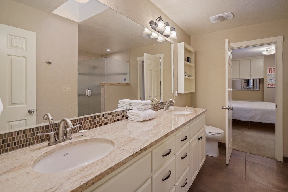 15 Blue Grouse 4 Bedroom Home view 4