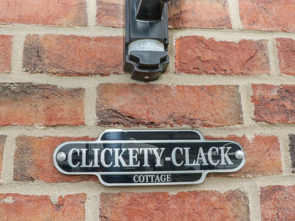 Clickety-clack Cottage