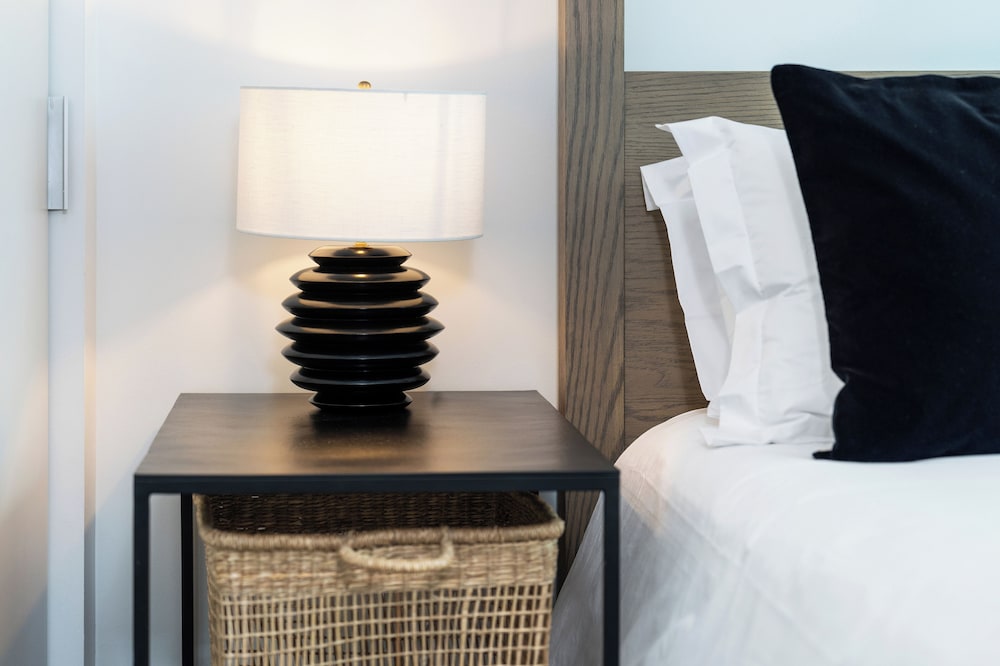 Luxury Apartments by Hyatus Downtown Boston
