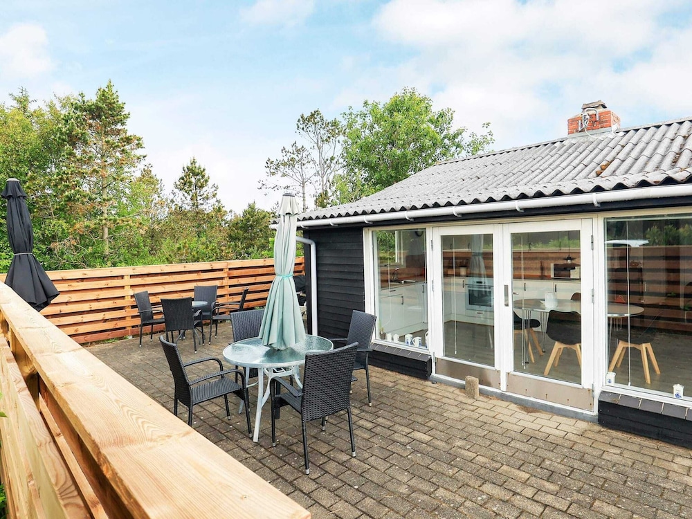 Spacious Holiday Home in Strøby near Beach view 3