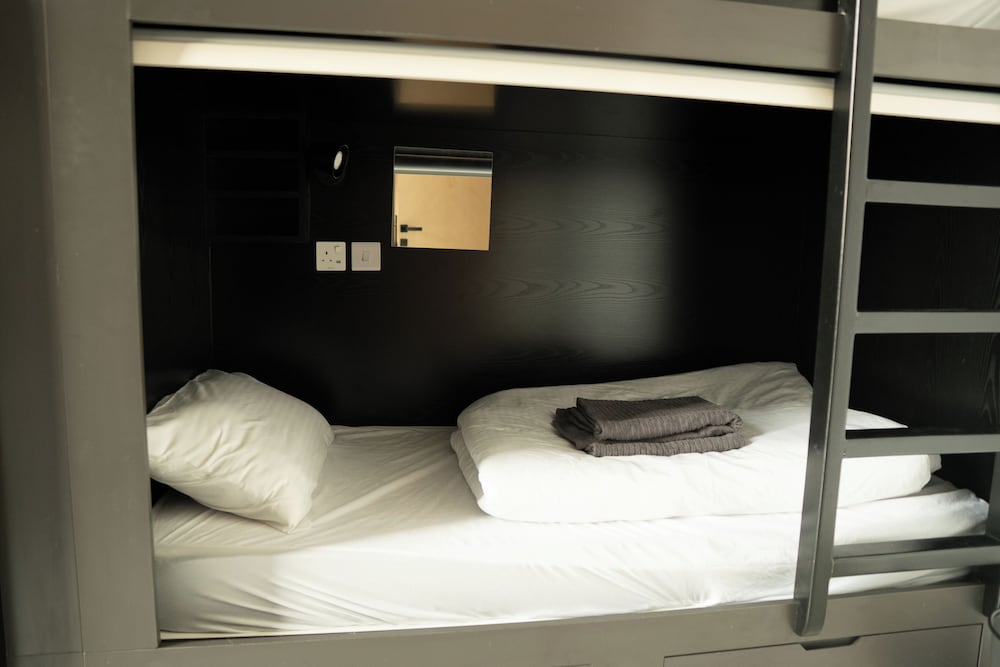 Grapeful Stay – Luxury Hostel Binghatti Avenue Tower Al Jaddaf
