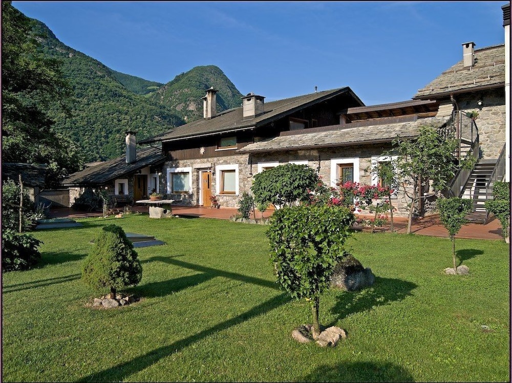 Hotel La Brace Hotel & Restaurant - Image 1