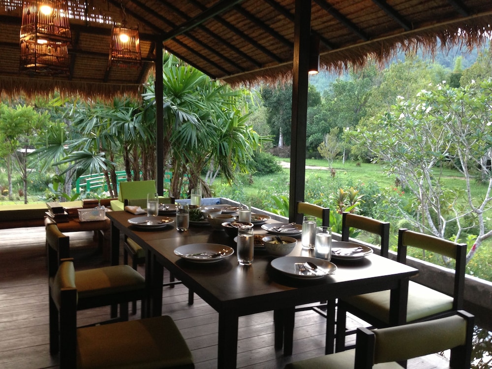 Wareerak Hot Spring & Wellness
