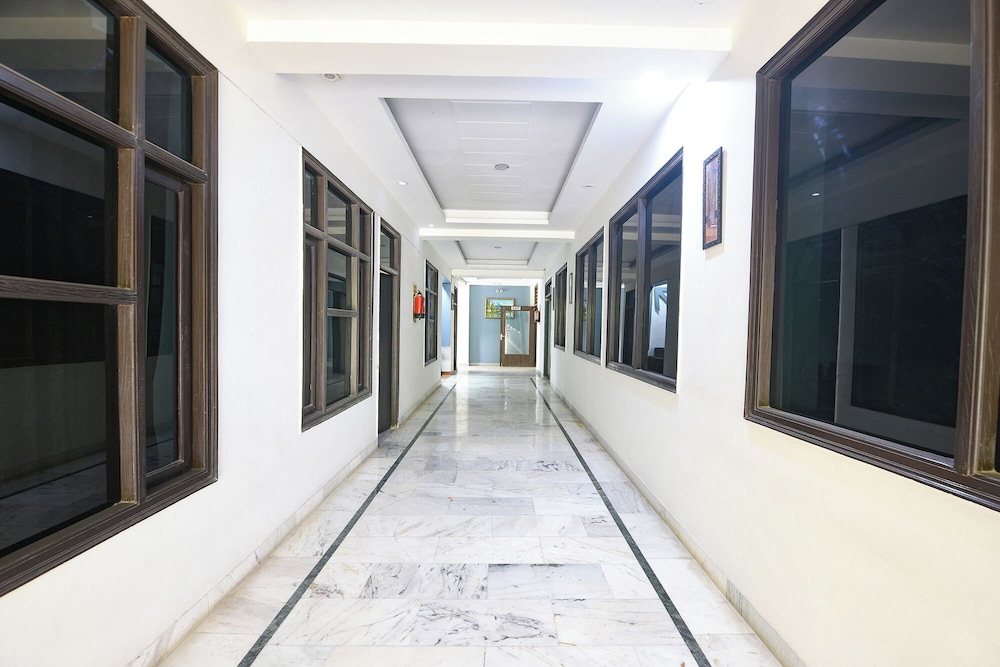 Fabhotel Surajkund Residency