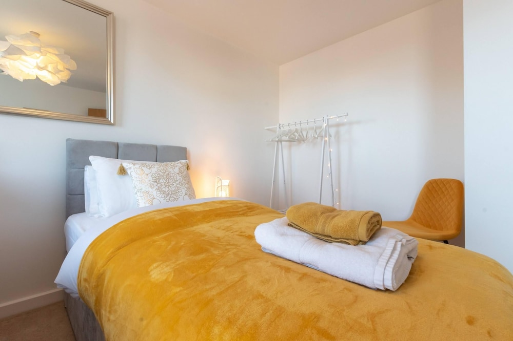 CityView Apt Empress Heights Southampton view 4