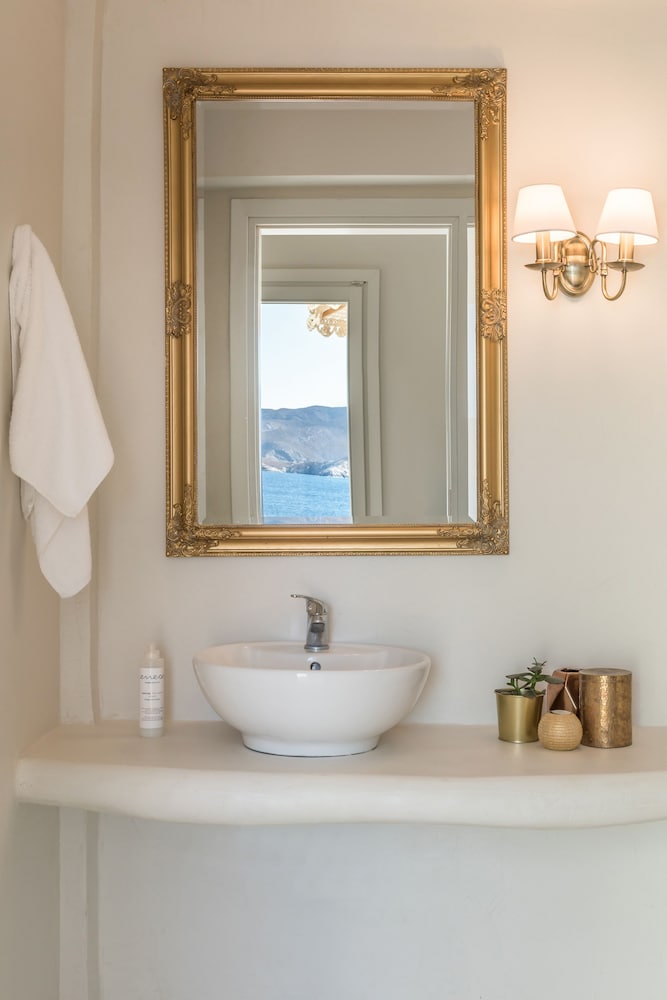 Eneos Kythnos Beach Villas