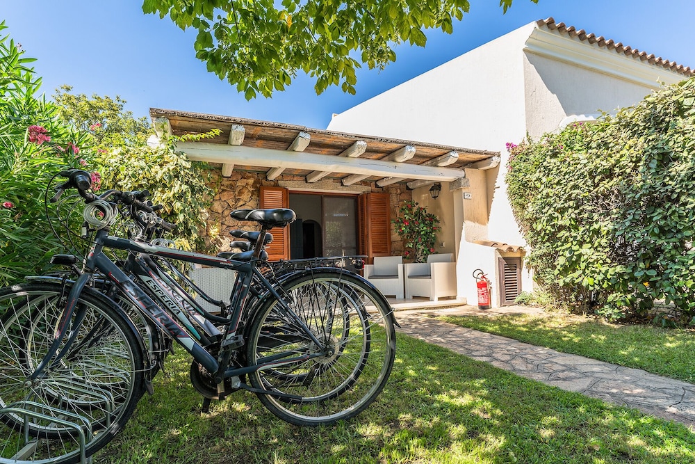 Budoni Homes Seaside, Ac And Bike