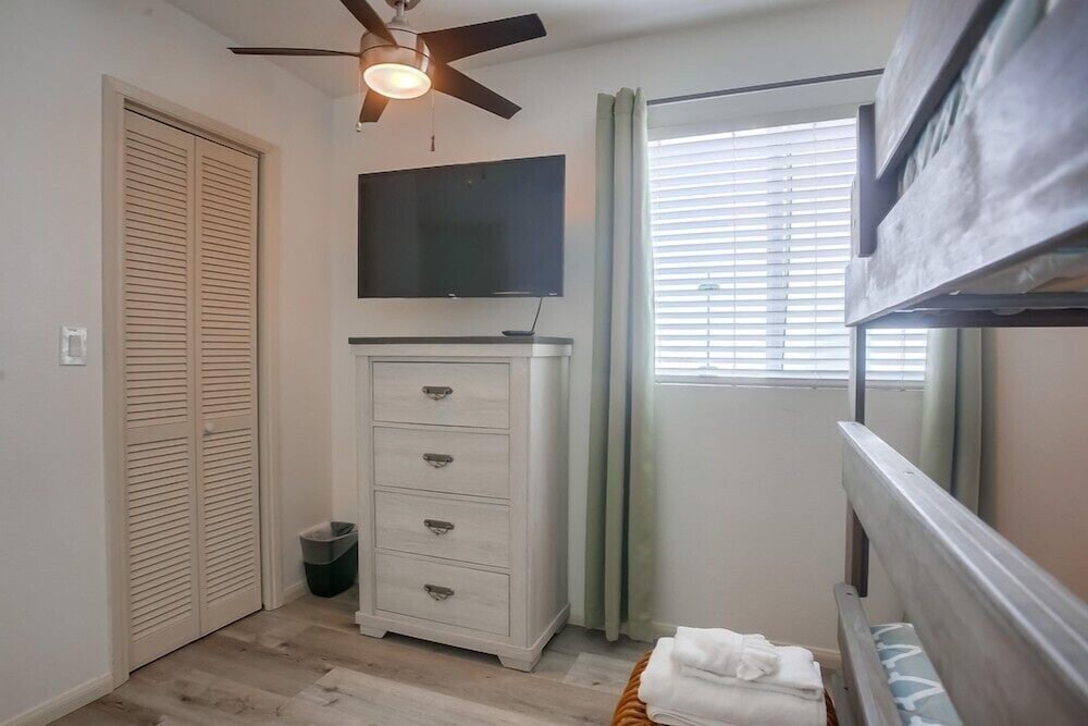 Manhattan Shores 5
