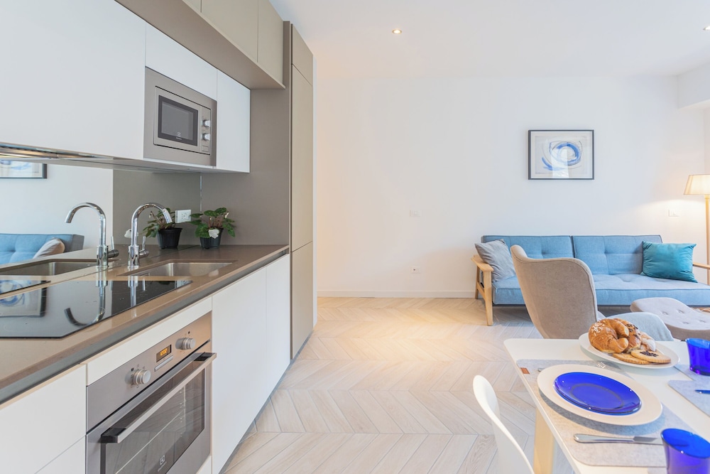 Your Private Harbour Nearby George Clooney by Rent all Como