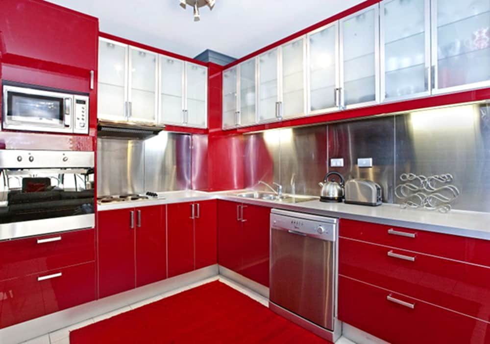 Sydney CBD 2 Bedroom Apartment with Balcony