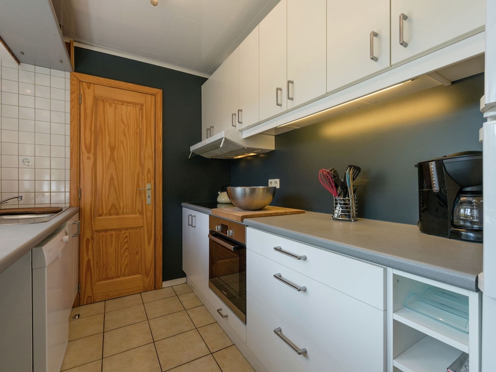 Perfect Holiday Home in Waimes With Swimming Pool view 5