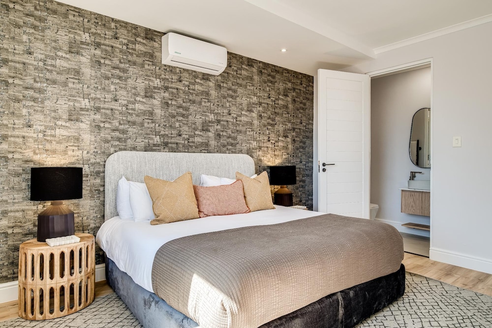 Sea View 3bed Camps Bay Apt Sapphire Tide Pad