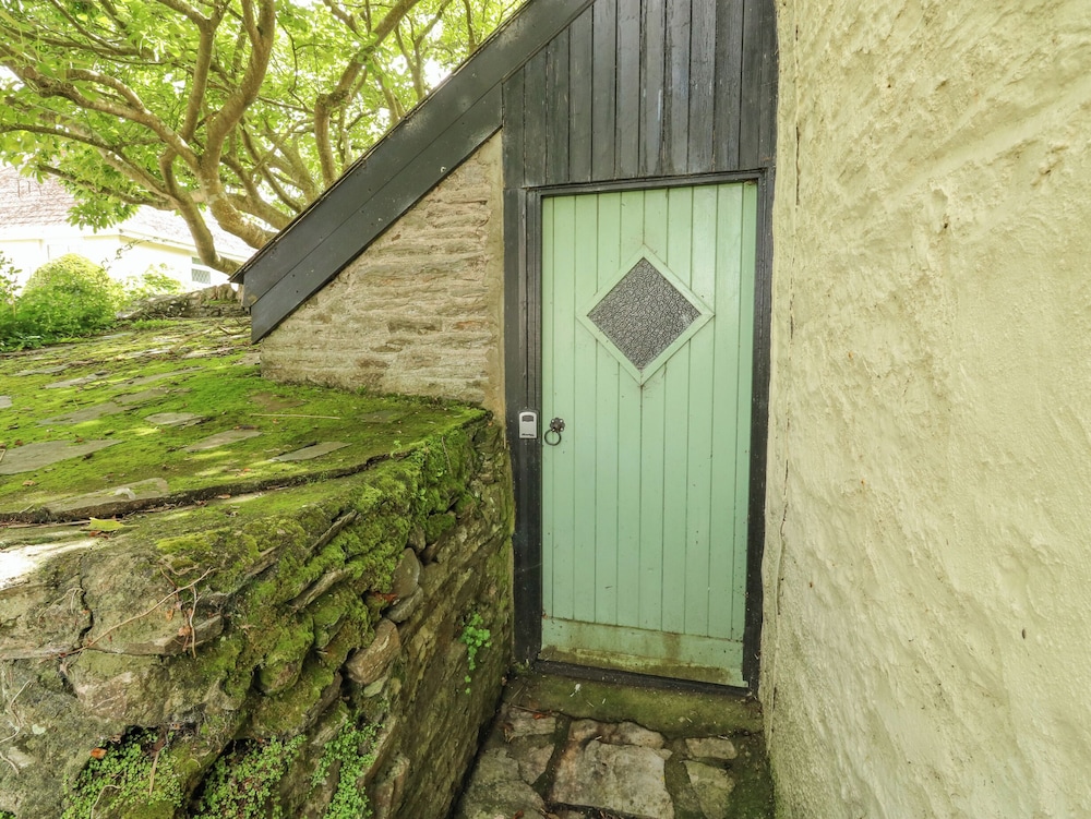 Hearthstone East Cottage
