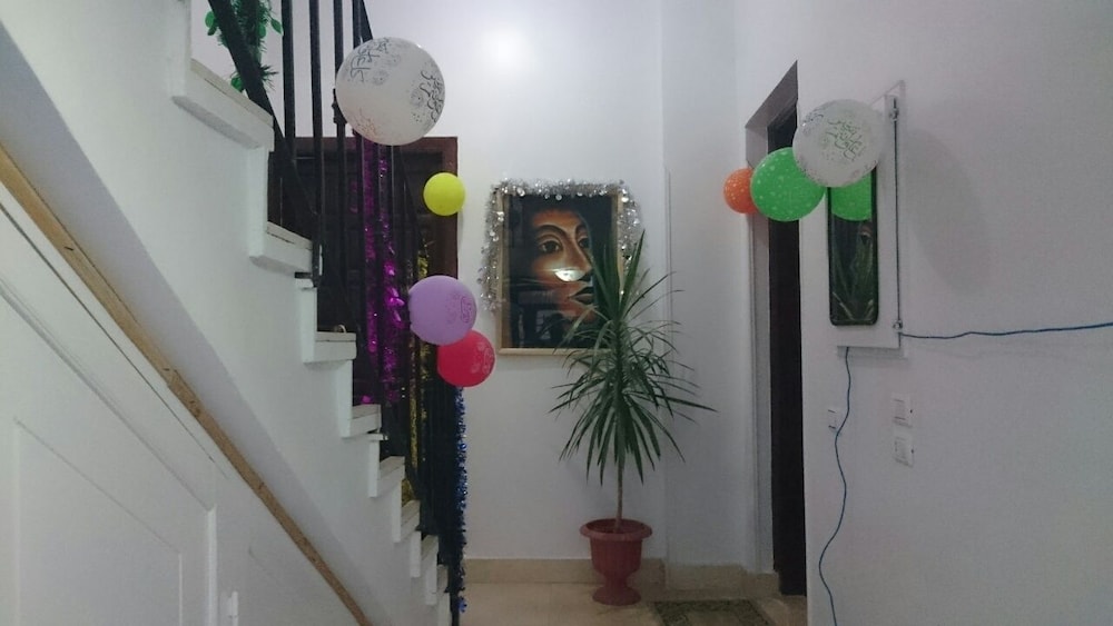 Lotus Lis House