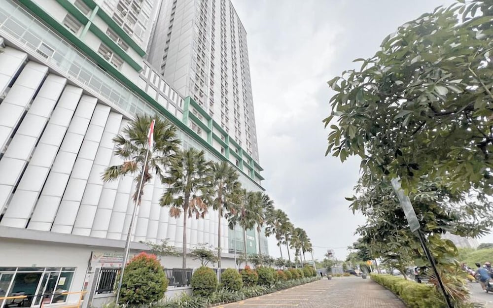 Modern Look Studio Near Iph School At Bale Hinggil Apartment