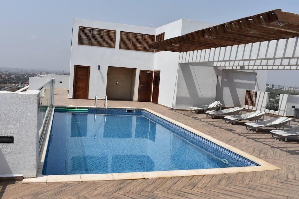 Immaculate 1-bed Apartment in the Heart of Accra view 2