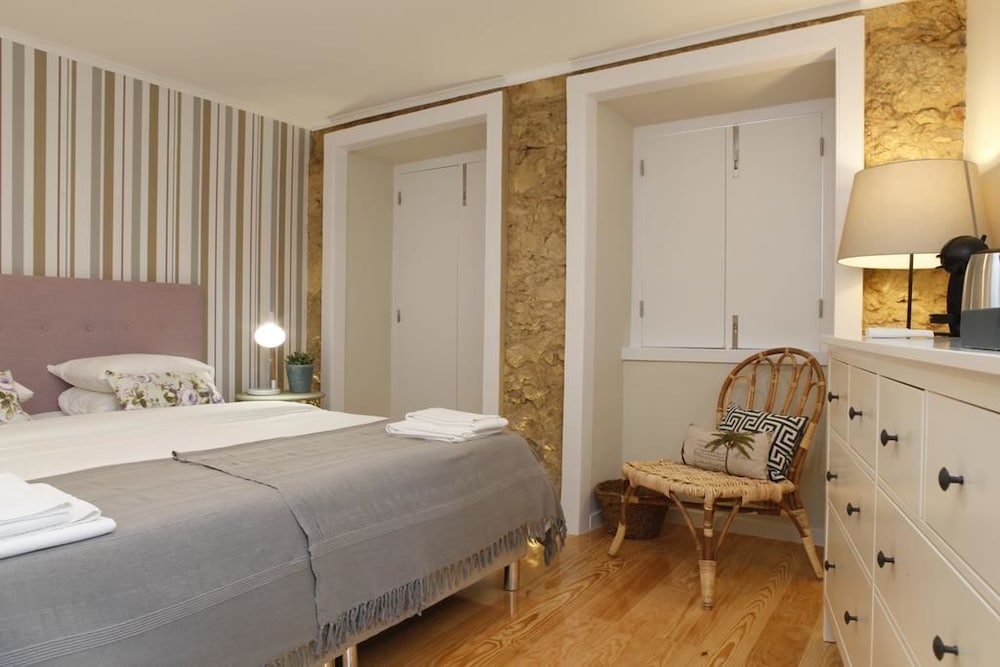 Flores Guest House
