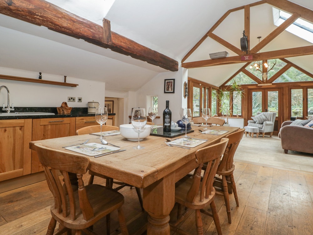 Under Acre Cottage