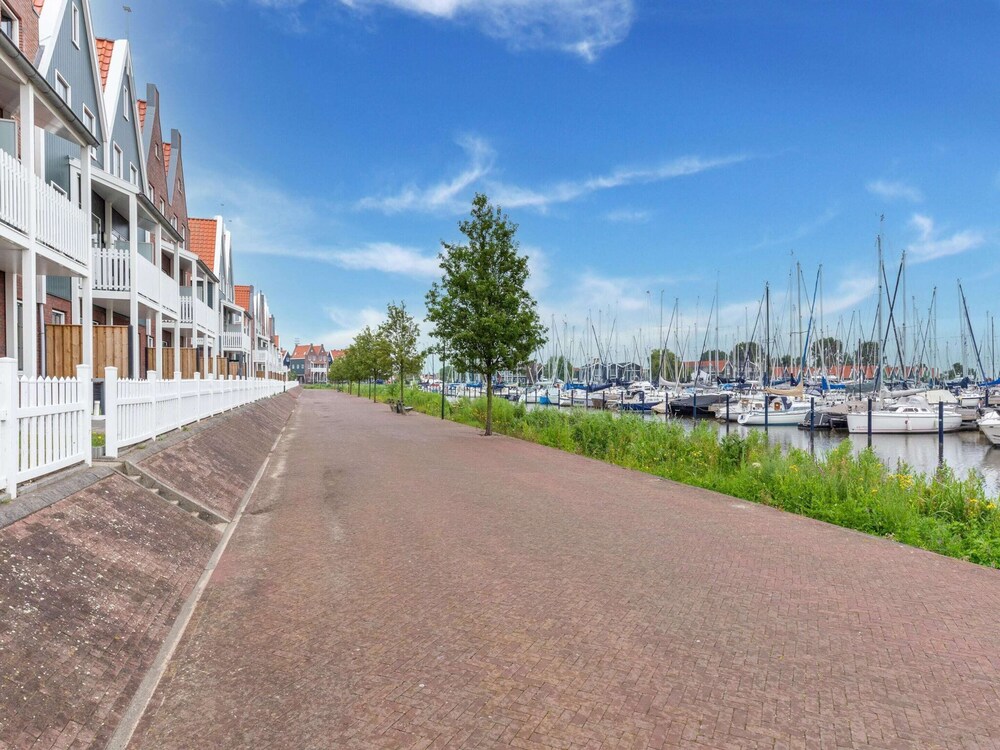 Luxury Houseboat in Volendam Marina