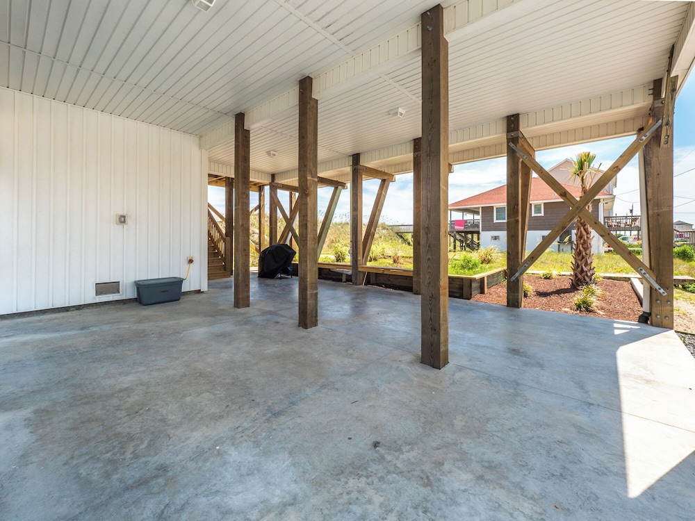Next to Sea Gallery by Topsail Realty