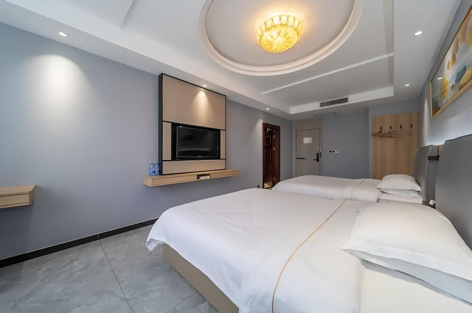 YUAN FENG HOTEL