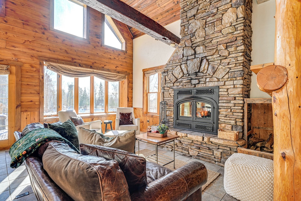 Hot Tub & Private Sauna: Wausau Family Home